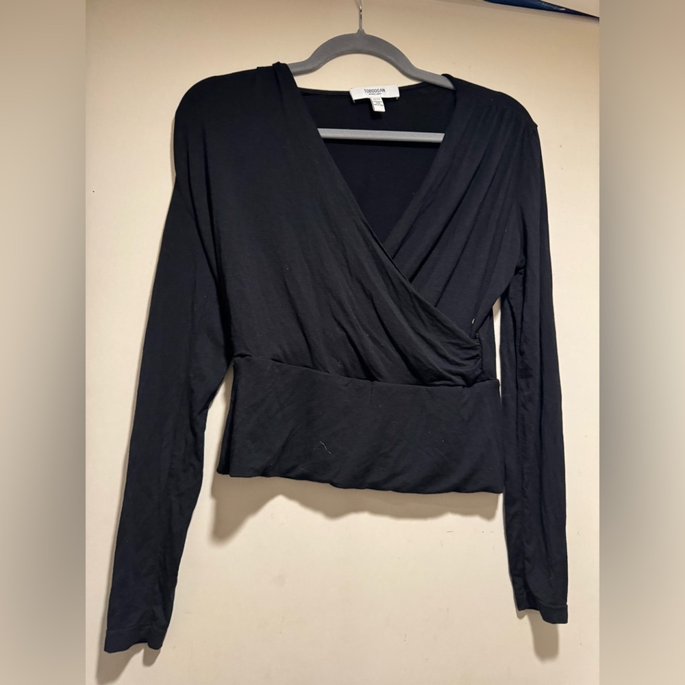 Black Long-sleeve Top